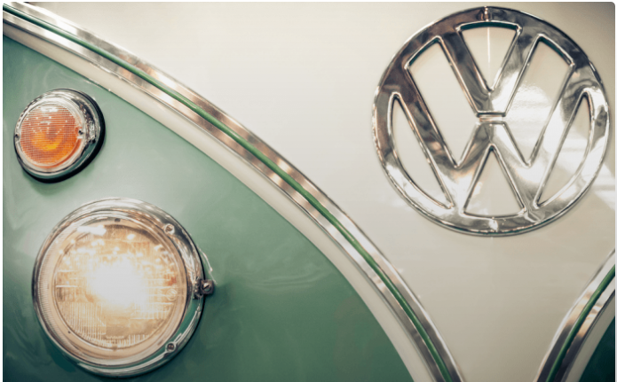 volkswagen-yeni-loqosunu-ve-dizaynini-teqdim-edecek